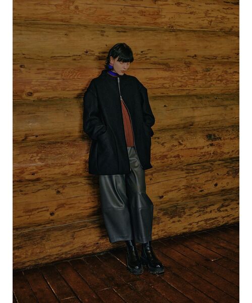 UN3D.（アンスリード）の「TUCK SHOLDER MIDDLE CT / タックショルダー