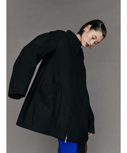 UN3D.（アンスリード）の「TUCK SHOLDER MIDDLE CT / タックショルダー