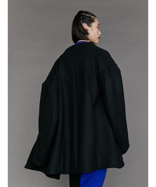 UN3D.（アンスリード）の「TUCK SHOLDER MIDDLE CT / タックショルダー