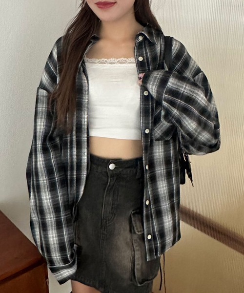 OLIVE des OLIVE(オリーブデオリーブ)の「チェックBigシャツ(シャツ/ブラウス・レディース・ブラウン/サックスブルー/ブラック・FREE)」の16枚目の写真