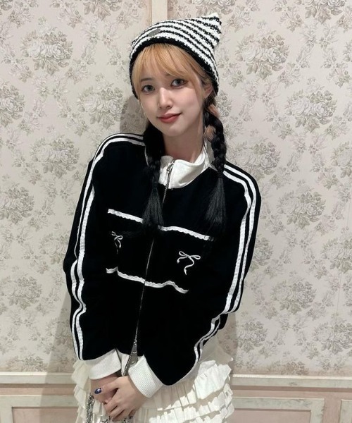 A'GEM/9 × .kom『.kom/ドットケーオーエム』リボンスポーツジャージ