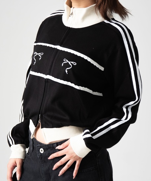 .KOM（ドットコム）の「A'GEM/9 × .kom『.kom/ドットケーオーエム』リボンスポーツジャージ（ジャージ・レディース・ブラック/グレー・FREE）」の6枚目の写真