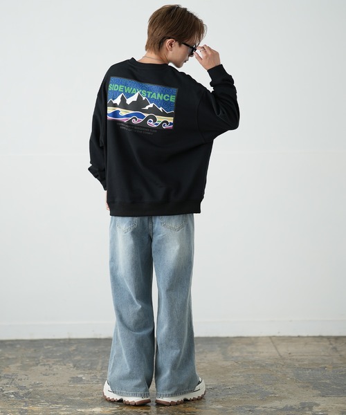 SIDEWAY STANCE（サイドウェイスタンス）の「【SIDEWAY STANCE】プリント スウェット トレーナー（スウェット・メンズ・ブラック系1/ネイビー/グレー/ネイビー系/ライトグレー系1/ブラック系2/ブラック系/ブラック/ネイビー系2/ネイビー系1/ライトグレー系2/ライトグレー系/ブラック系3/ライトグレー系3/ネイビー系3・SMALL/X-LARGE/LARGE/MEDIUM）」の19枚目の写真