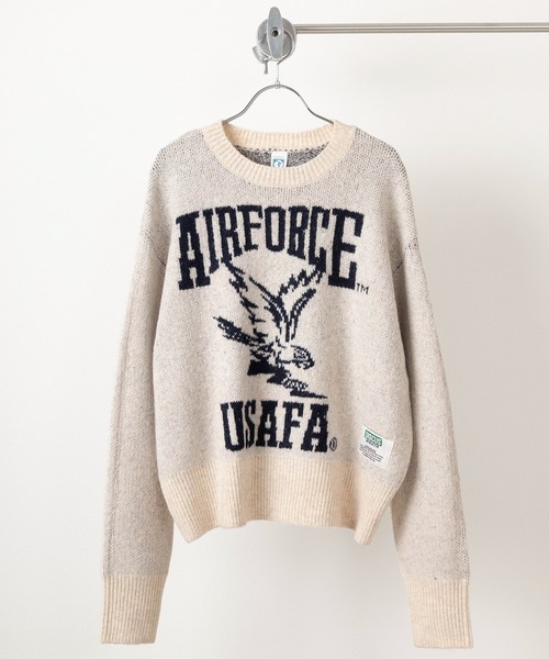 DISCUS ATHLETIC(ディスカス アスレチック)の「【DISCUS×UNIVERSITY COLLECTION】4Type カレッジロゴ ジャガード織デザイン ショート丈クルーネックニット/ビッグシルエット(ニット/セーター・レディース・キャメル/ナチュラル/ダークグリーン/グレー/チャコールグレー/アイボリー/ネイビー/ダークネイビー・M)」の5枚目の写真