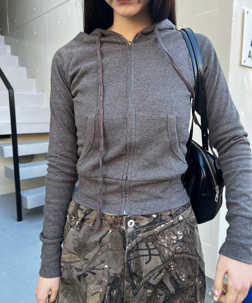 MEMECLE（メメクル）の「【 MEMECLE / メメクル 】フードジップアップ 長袖 パーカー カットソー（パーカー・レディース・ダークグレー/ライトグレー・S/M）」の13枚目の写真