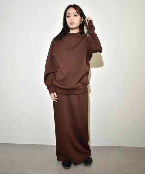 kiehtova（キエトヴァ）の「【kiehtova】VOLUME SLEEVE SWEAT/ボリューム スリーブ スウェット（スウェット・レディース・ブラウン/ブラック/グレー・FREE）」の13枚目の写真