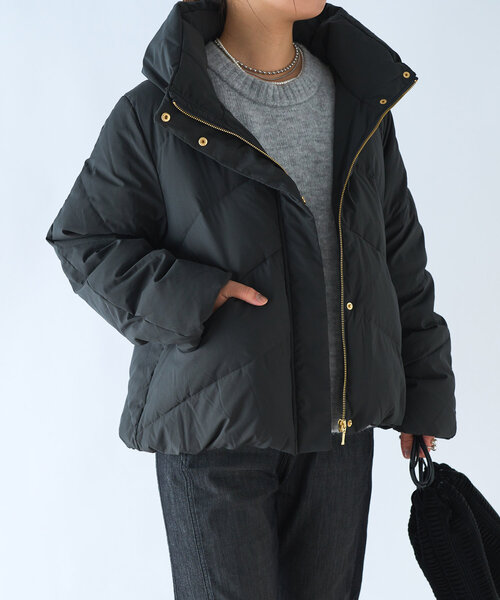 un dix cors(アンディコール)の「《しっかり暖かい・軽量》ストレッチカシュネックダウン(ダウンジャケット/コート・レディース・チャコールグレー/アイボリー/イエロー・FREE)」の12枚目の写真