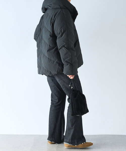 un dix cors(アンディコール)の「《しっかり暖かい・軽量》ストレッチカシュネックダウン(ダウンジャケット/コート・レディース・チャコールグレー/アイボリー/イエロー・FREE)」の18枚目の写真