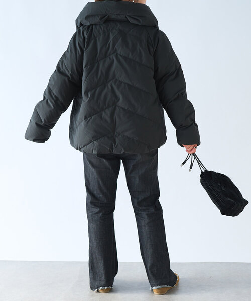 un dix cors(アンディコール)の「《しっかり暖かい・軽量》ストレッチカシュネックダウン(ダウンジャケット/コート・レディース・チャコールグレー/アイボリー/イエロー・FREE)」の19枚目の写真