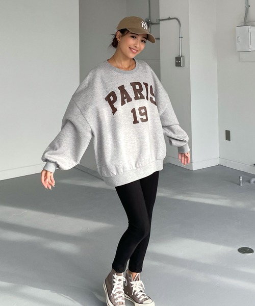 CHERI since1985(シェリ)の「PARISロゴスウェットオーバーサイズプルオーバー(スウェット・レディース・ネイビー/グレー・FREE)」の3枚目の写真