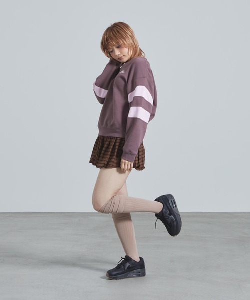 NIKE（ナイキ）の「ナイキ エア マックス 90 LV8 ウィメンズシューズ / Nike Air Max 90 LV8 Women's Shoes HJ3847-010 Black（スニーカー・レディース・ブラック・22/23/23.5/24/24.5/25/25.5/26/26.5/27/27.5/28.5/29/22.5）」の2枚目の写真