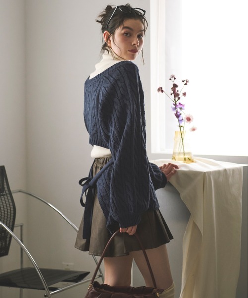 loin nuit（ロワンニュイ）の「square back ribbon knit