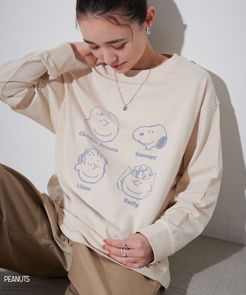 PEANUTS(ピーナッツ)の「【PEANUTS/ピーナッツ】スヌーピー/SNOOPY フロッキープリントロンT(Tシャツ/カットソー・レディース・ベージュ/ネイビー/ピンク/チャコールグレー/ブラック/ブルー/杢グレー/オフホワイト・M/L/LL/3L)」の5枚目の写真