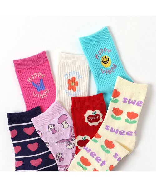 BREEZE（ブリーズ）の「GIRLSバリエーション総柄ソックス（ソックス/靴下・キッズ・ネイビー/レッド/ピンク/クリーム・15 /18/21）」の15枚目の写真