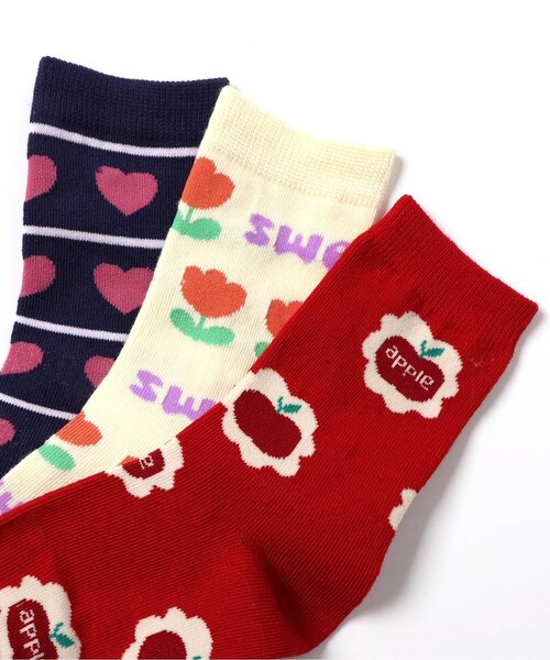 BREEZE（ブリーズ）の「GIRLSバリエーション総柄ソックス（ソックス/靴下・キッズ・ネイビー/レッド/ピンク/クリーム・15 /18/21）」の6枚目の写真
