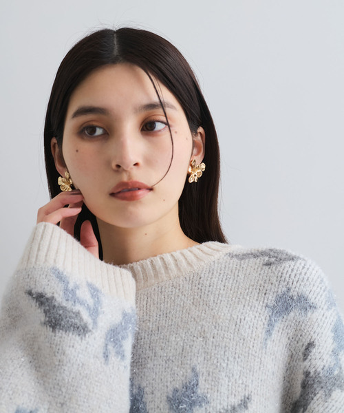 VIS（ビス）の「メタルフラワー×パールイヤリング（イヤリング・レディース・シルバー/ゴールド・FREE）」の5枚目の写真