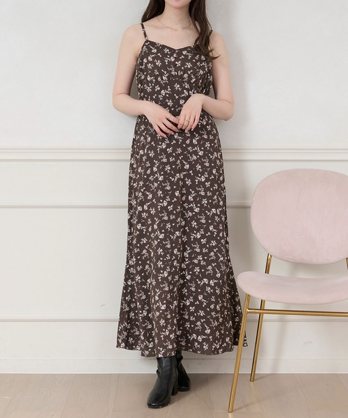 apres jour(アプレジュール)の「小花柄キャミワンピース(ワンピース・レディース・ブラック/ピンク/ブラウン系その他・X-LARGE/フリー)」の9枚目の写真