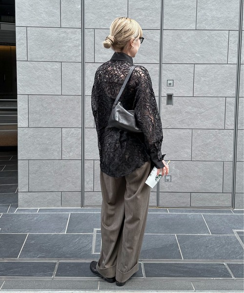 feepur（フェピュール）の「コードレースシアーシャツ（シャツ/ブラウス・レディース・アイボリー/ブラック・MEDIUM）」の6枚目の写真