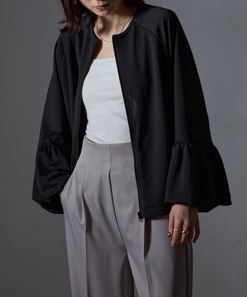 each(イーチ)の「袖バルーンジップアップブルゾン(パーカー・レディース・グレー/ブラック・FREE)」の2枚目の写真