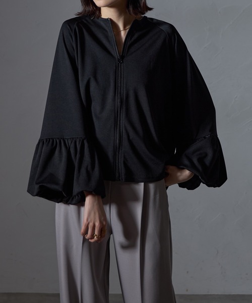 each(イーチ)の「袖バルーンジップアップブルゾン(パーカー・レディース・グレー/ブラック・FREE)」の4枚目の写真