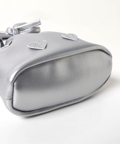 apres les cours（アプレレクール）の「ハートモチーフ巾着ポシェット（ショルダーバッグ・キッズ・アイボリー/シルバー・FREE）」の12枚目の写真