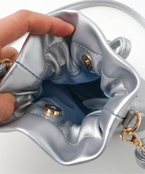 apres les cours（アプレレクール）の「ハートモチーフ巾着ポシェット（ショルダーバッグ・キッズ・アイボリー/シルバー・FREE）」の13枚目の写真