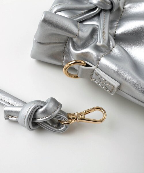 apres les cours（アプレレクール）の「ハートモチーフ巾着ポシェット（ショルダーバッグ・キッズ・アイボリー/シルバー・FREE）」の21枚目の写真