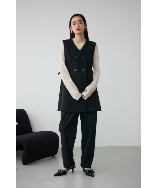 AZUL by moussy(アズールバイマウジー)の「Aラインミディ丈ジレ(ベスト・レディース・ライトベージュ/ブラック・FREE)」の5枚目の写真