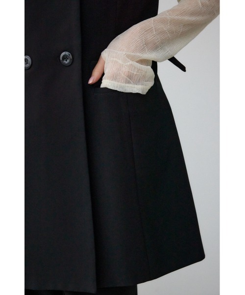 AZUL by moussy(アズールバイマウジー)の「Aラインミディ丈ジレ(ベスト・レディース・ライトベージュ/ブラック・FREE)」の11枚目の写真