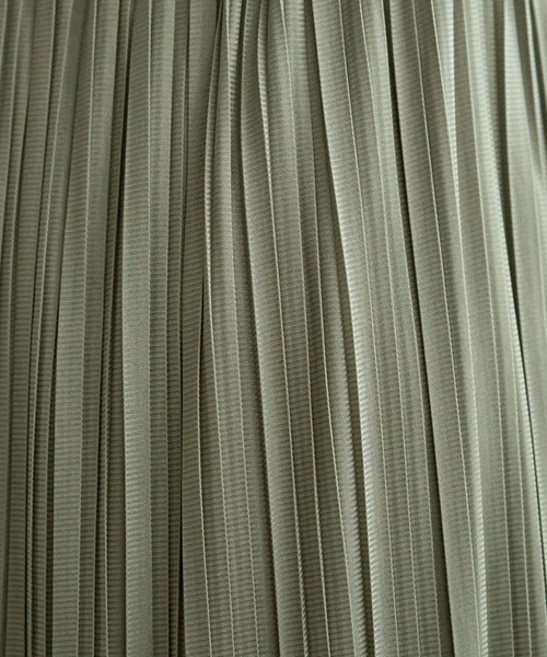 ikka(イッカ)の「ラメパフプルオーバープリーツスカートセット(ワンピース・レディース・オフホワイト/ブルー/ブラック・S/M/L)」の5枚目の写真