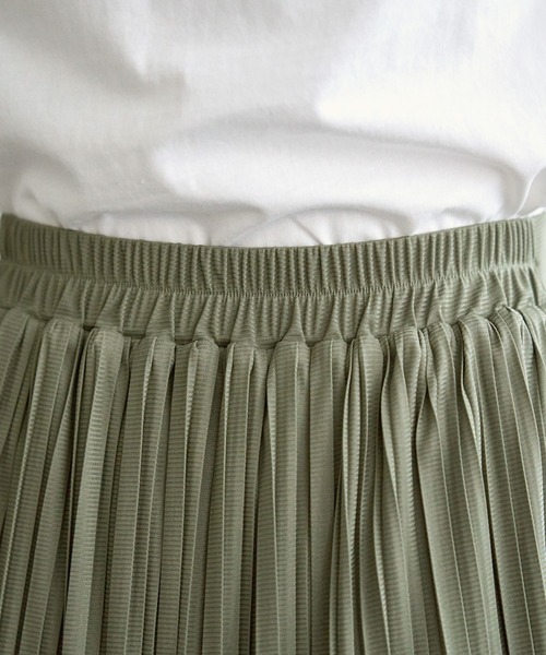 ikka(イッカ)の「ラメパフプルオーバープリーツスカートセット(ワンピース・レディース・オフホワイト/ブルー/ブラック・S/M/L)」の6枚目の写真