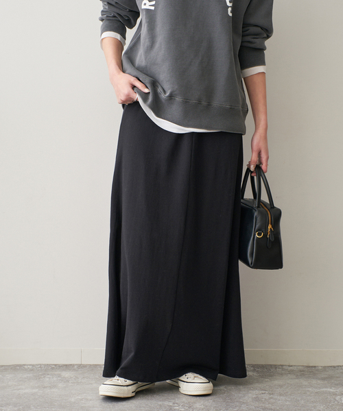 Spick & Span（スピックアンドスパン）の「Urake Flare SK / 裏毛フレアスカート（スカート・レディース・アイボリー/ブラック・36/38）」の2枚目の写真