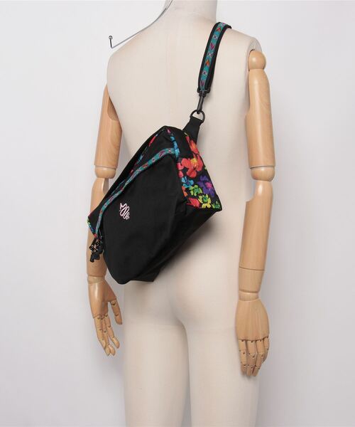 ALDIES(アールディーズ)の「Passing Shoulder / パッシングショルダー(ショルダーバッグ・メンズ・ブルー/ブラック/ネイビー・FREE)」の12枚目の写真