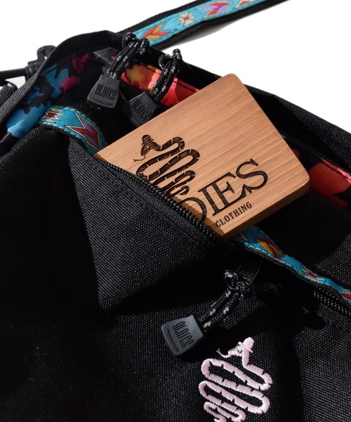 ALDIES(アールディーズ)の「Passing Shoulder / パッシングショルダー(ショルダーバッグ・メンズ・ブルー/ブラック/ネイビー・FREE)」の5枚目の写真