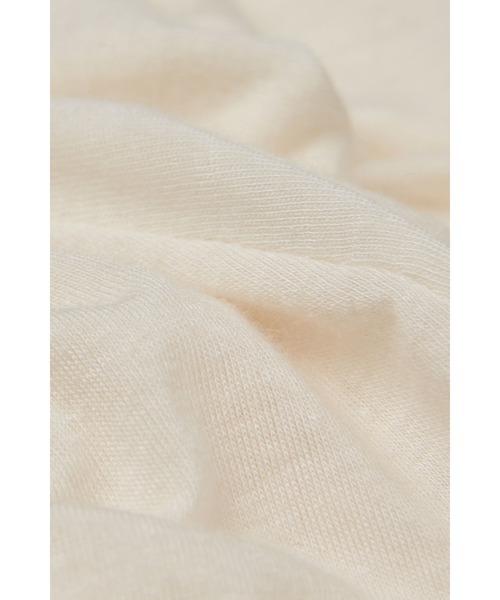 Intimissimi(インティミッシミ)の「Ultralight モダール&カシミヤ スクープネック ロングスリーブ ニット(ニット/セーター・レディース・アイボリー/ブラック/オートミール・S/M/L)」の8枚目の写真