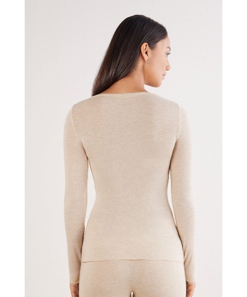 Intimissimi(インティミッシミ)の「Ultralight モダール&カシミヤ スクープネック ロングスリーブ ニット(ニット/セーター・レディース・アイボリー/ブラック/オートミール・S/M/L)」の15枚目の写真