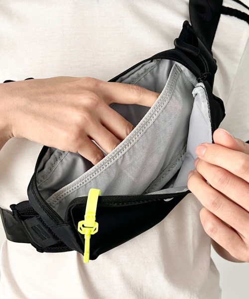 Nike(ナイキ)/軽量 ウエストポーチ ボディバッグ テンポ ウエスト