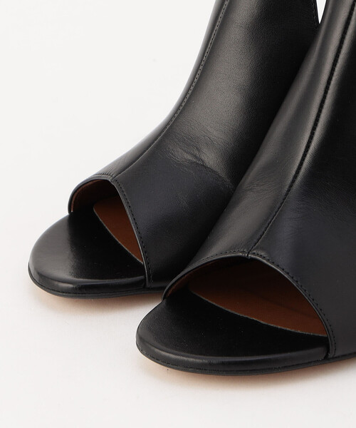 COMME CA（コムサ）の「バックストラップ サンダル（サンダル・レディース・オフホワイト/ブラック・M/L）」の6枚目の写真