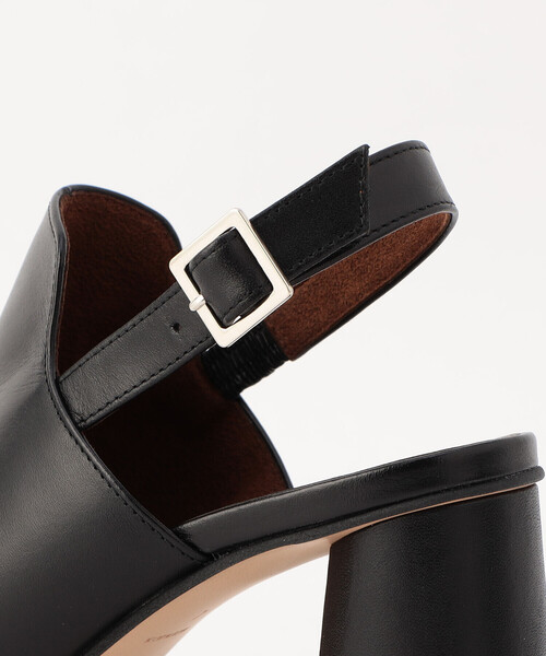 COMME CA（コムサ）の「バックストラップ サンダル（サンダル・レディース・オフホワイト/ブラック・M/L）」の8枚目の写真