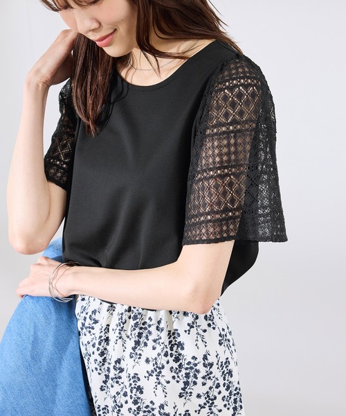 ROPE' PICNIC（ロペピクニック）の「【UVカット・接触冷感】Cutee レースドッキングフレアスリーブトップス/リンクコーデ（Tシャツ/カットソー・レディース・ブラック/ホワイト/サックスブルー/ピンク・38）」の2枚目の写真