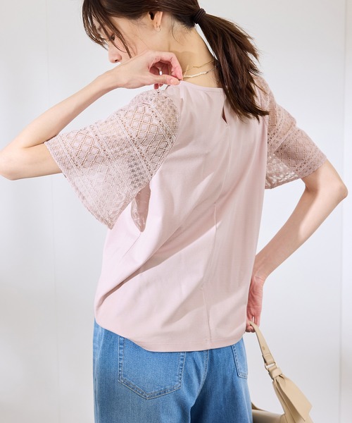 ROPE' PICNIC（ロペピクニック）の「【UVカット・接触冷感】Cutee レースドッキングフレアスリーブトップス/リンクコーデ（Tシャツ/カットソー・レディース・ブラック/ホワイト/サックスブルー/ピンク・38）」の16枚目の写真