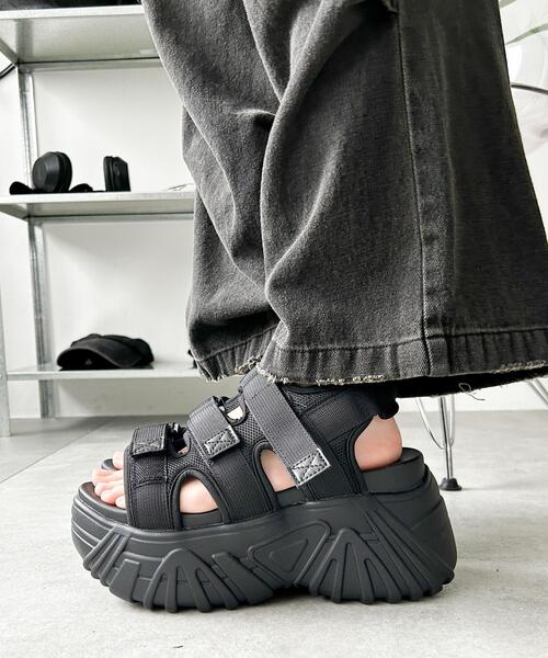 WEGO（ウィゴー）の「WEGO/厚底ベルトスポーツサンダル（サンダル・レディース・オフホワイト/ブラック・LARGE/MEDIUM）」の15枚目の写真