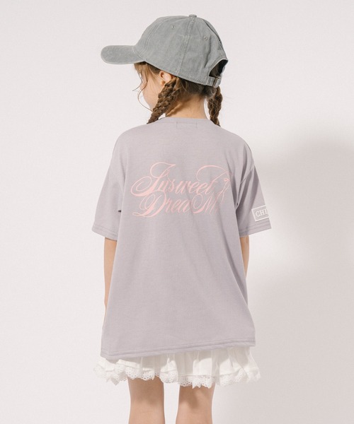 URBAN CHERRY（アーバンチェリー）の「【CHIPIE/シピ】フレンチリボンロゴプリントTシャツ（Tシャツ/カットソー・キッズ・ピンク/アイボリー/ブルー/グレー・110cm/130cm/140cm/150cm/120cm）」の2枚目の写真