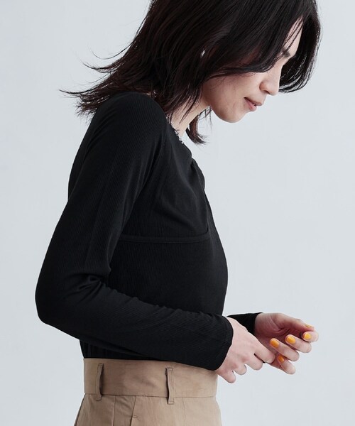 GALLEST(ギャレスト)の「イレギュラーカットソー(Tシャツ/カットソー・レディース・ホワイト/ブラウン系/ブラック・38)」の6枚目の写真