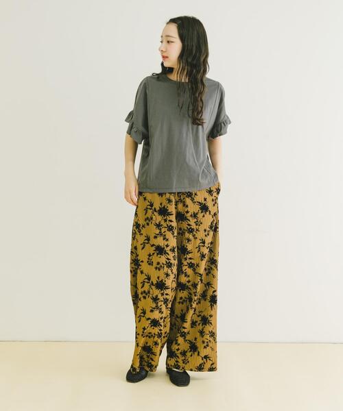 ITEMS URBANRESEARCH（アイテムズ アーバンリサーチ）の「ソデフリルカットソー（Tシャツ/カットソー・レディース・ブルー/チャコールグレー/ホワイト・FREE）」の18枚目の写真