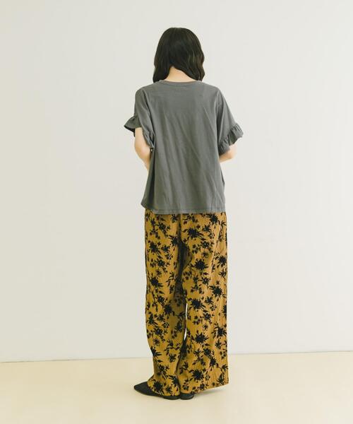 ITEMS URBANRESEARCH（アイテムズ アーバンリサーチ）の「ソデフリルカットソー（Tシャツ/カットソー・レディース・ブルー/チャコールグレー/ホワイト・FREE）」の19枚目の写真