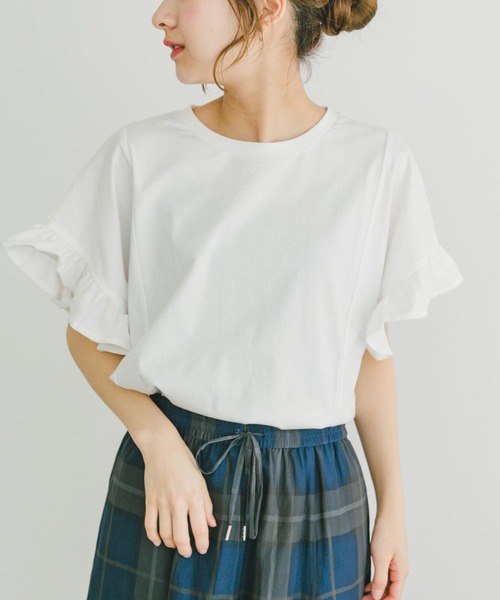 ITEMS URBANRESEARCH（アイテムズ アーバンリサーチ）の「ソデフリルカットソー（Tシャツ/カットソー・レディース・ブルー/チャコールグレー/ホワイト・FREE）」の4枚目の写真