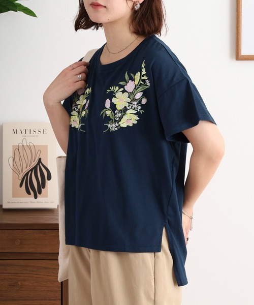 FUNALIVE（ファンアライブ）の「花柄刺繍Tシャツ（Tシャツ/カットソー・レディース・ダークグリーン/テラコッタ/ブラック・L/M）」の6枚目の写真