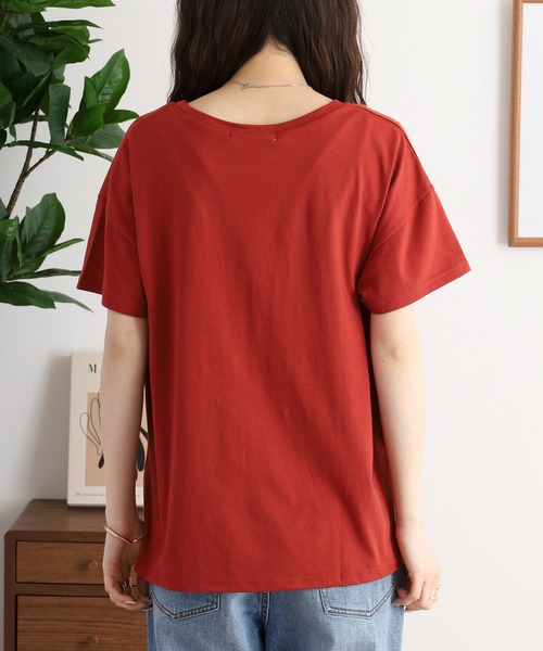 FUNALIVE（ファンアライブ）の「花柄刺繍Tシャツ（Tシャツ/カットソー・レディース・ダークグリーン/テラコッタ/ブラック・L/M）」の19枚目の写真