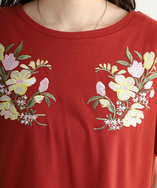 FUNALIVE（ファンアライブ）の「花柄刺繍Tシャツ（Tシャツ/カットソー・レディース・ダークグリーン/テラコッタ/ブラック・L/M）」の20枚目の写真